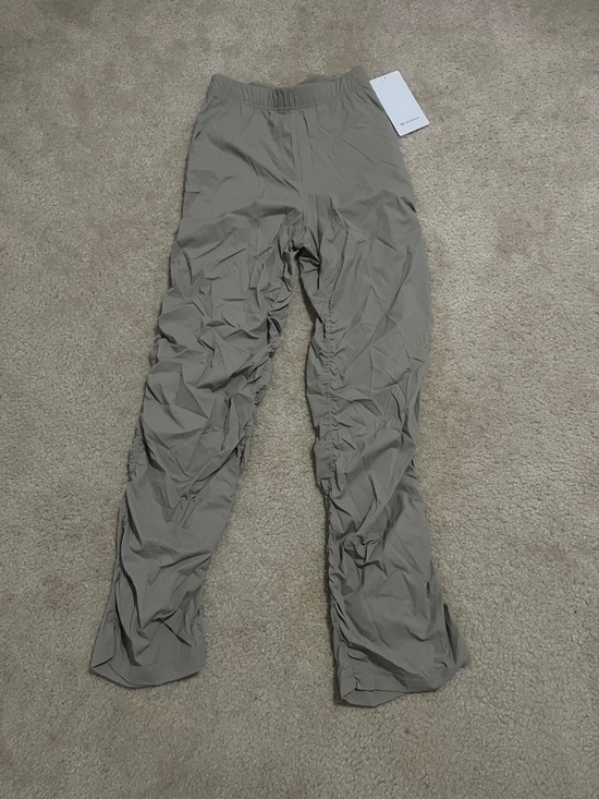 lululemon athletica Pants - lululemon athletica Women’s Lightweight Joggers - Tan